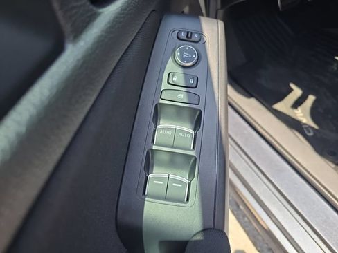 Used 2025 Honda Civic Sport image 14