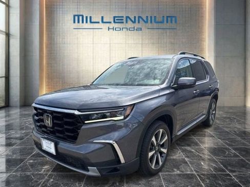 Certified 2023 Honda Pilot Touring image 1