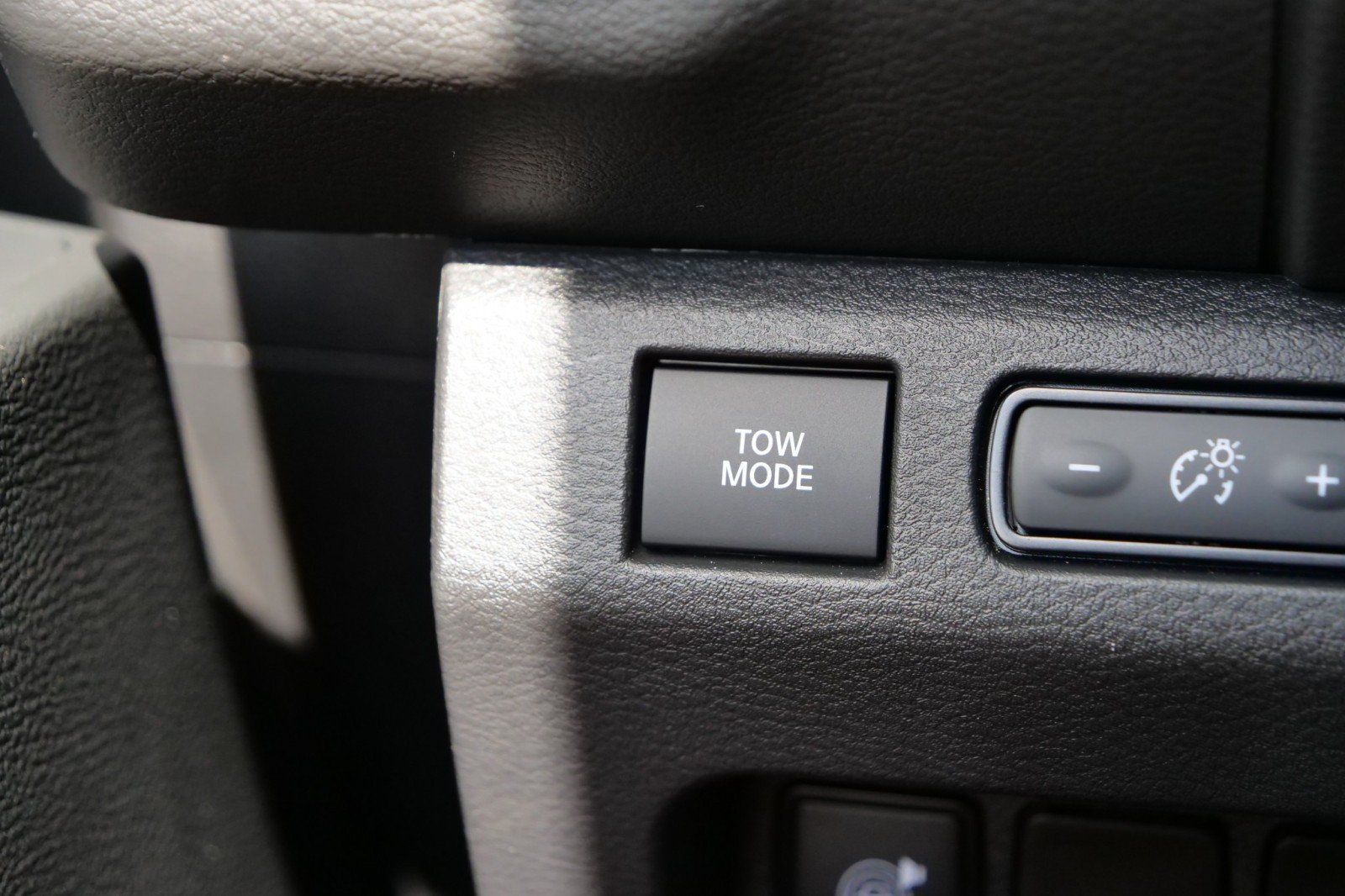 Used 2025 Nissan Frontier Pro-X RWD image 22