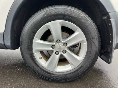 Used 2014 Toyota RAV4 XLE image 26