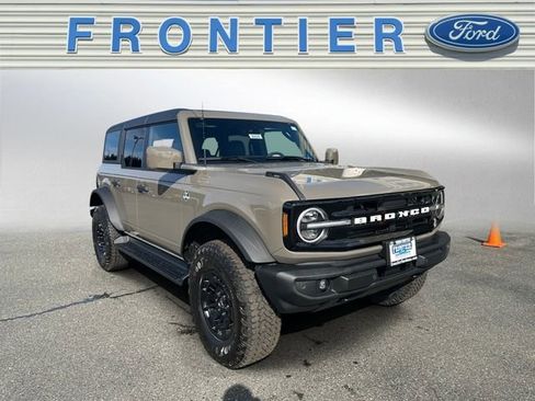 New 2026 Ford Bronco Outer Banks AWD/4WD image 8