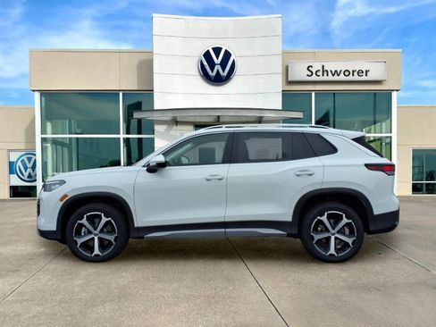 New 2026 Volkswagen Tiguan SE image 1