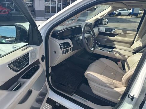 Used 2021 Lincoln Navigator L Reserve w/ Luxury Package AWD/4WD image 15