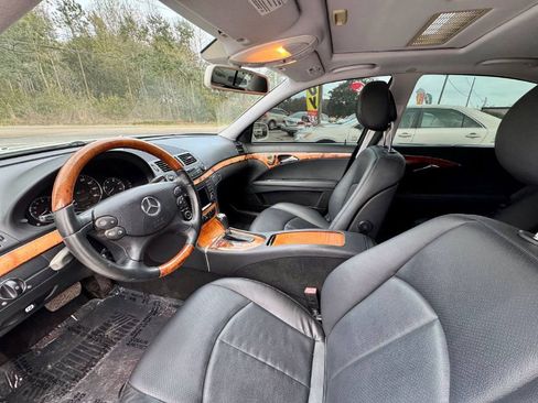 Used 2009 Mercedes-Benz E 320 BlueTEC Sedan image 8