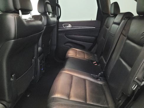 Used 2020 Jeep Grand Cherokee Limited AWD/4WD image 18