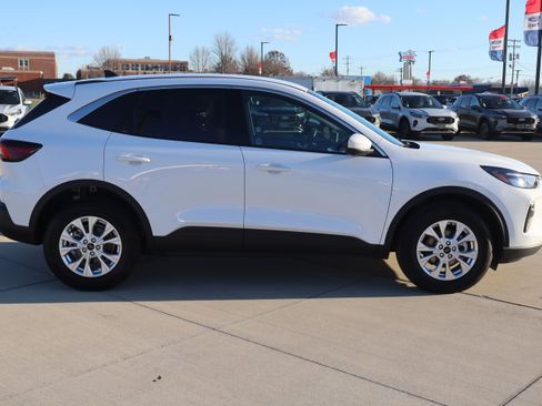 Used 2023 Ford Escape Active w/ Tech Pack #2 image 4
