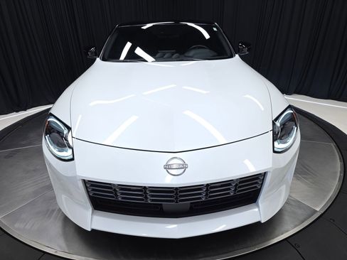 Used 2023 Nissan Z w/ Floor Mat Package (L93) RWD image 40