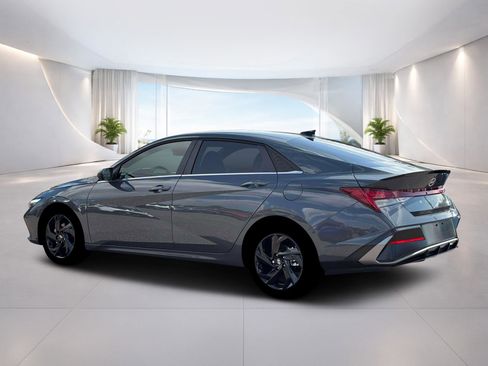 New 2026 Hyundai Elantra SEL Sport Premium FWD image 4