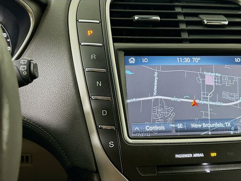 Used 2016 Lincoln MKX Reserve w/ Luxury Package image 24