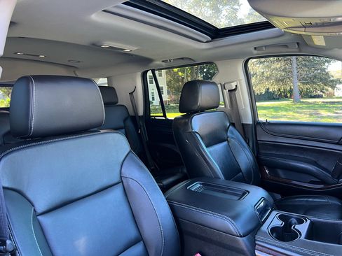 Used 2018 GMC Yukon SLT w/ HD Trailering Package image 35