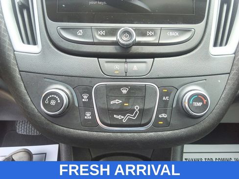 Used 2021 Chevrolet Malibu LS FWD image 29