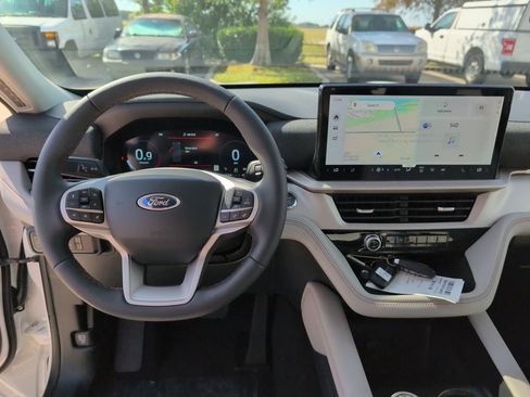 New 2026 Ford Explorer Active w/ Active Comfort Package image 20