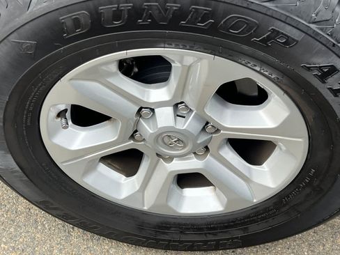 Used 2024 Toyota 4Runner SR5 Premium AWD/4WD image 17