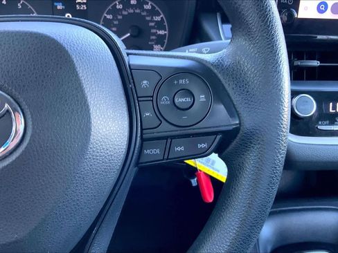 Used 2023 Toyota Corolla LE image 24