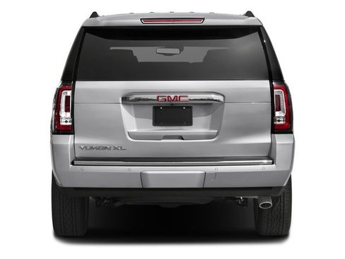 Used 2018 GMC Yukon XL Denali w/ Enhanced Security Package AWD/4WD image 8