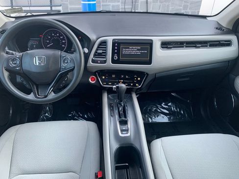 Used 2021 Honda HR-V EX image 7