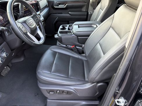 Used 2025 GMC Sierra 1500 SLT image 10