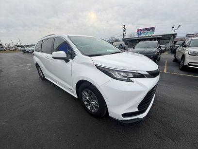 Used 2021 Toyota Sienna LE