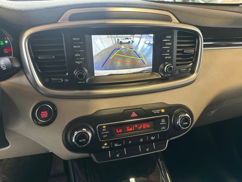 Used 2020 Kia Sorento EX AWD/4WD image 20