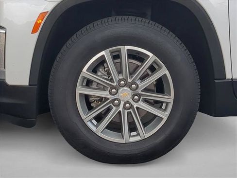 Certified 2023 Chevrolet Traverse LT FWD image 23