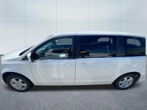 Used 2012 Dodge Grand Caravan Crew w/ Entertainment Group 1 FWD image 8