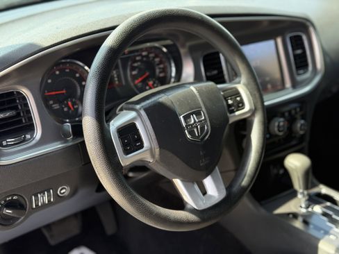 Used 2014 Dodge Charger SE image 13