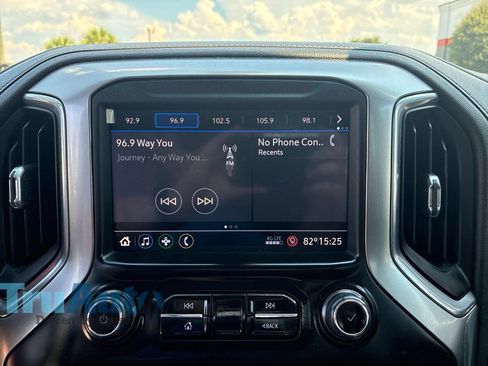 Used 2022 Chevrolet Silverado 1500 LT AWD/4WD image 32