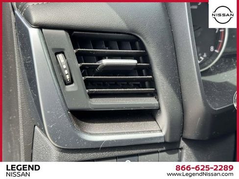 Certified 2024 Nissan Rogue SV AWD/4WD image 19