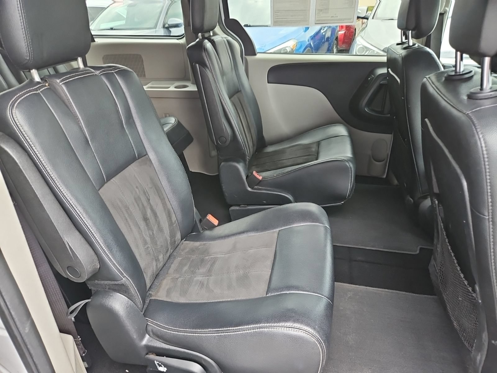 Used 2019 Dodge Grand Caravan SXT FWD image 20