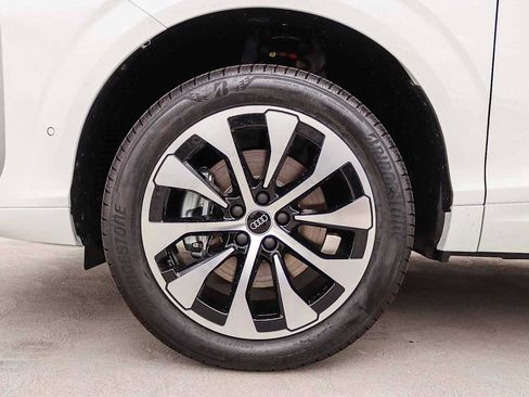 New 2026 Audi Q3 quattro 2.0T AWD/4WD image 14