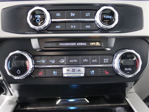 Used 2022 Ford F450 Lariat w/ Lariat Ultimate Package image 26