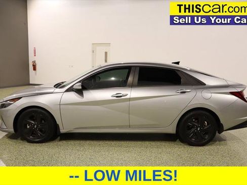 Used 2022 Hyundai Elantra SEL image 4