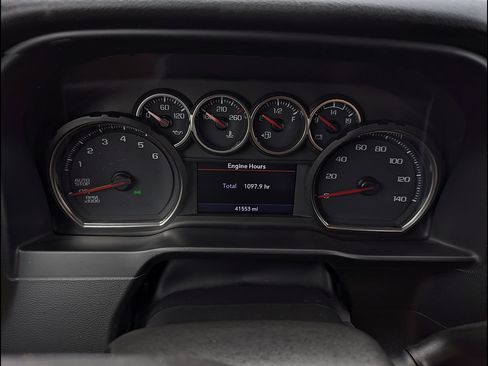 Used 2021 Chevrolet Silverado 1500 LT w/ Convenience Package II AWD/4WD image 2