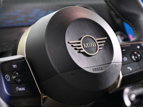 Certified 2025 MINI Cooper Countryman S AWD/4WD image 15