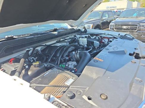 Used 2017 Chevrolet Silverado 1500 LT AWD/4WD image 34