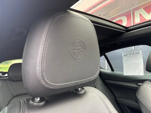 Used 2023 Alfa Romeo Stelvio Veloce AWD/4WD image 70