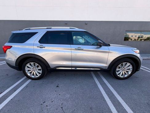 Used 2020 Ford Explorer Limited RWD image 9