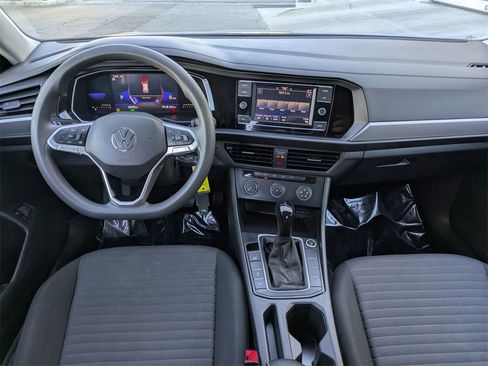 Used 2022 Volkswagen Jetta S image 14