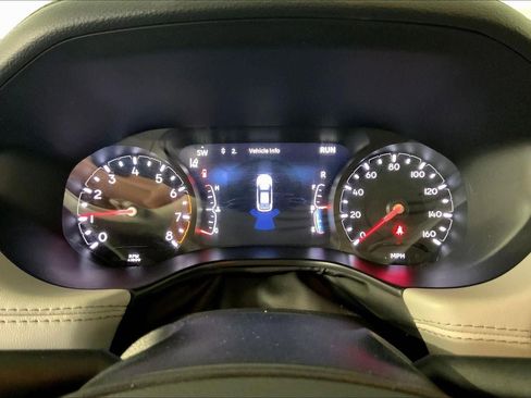 Used 2025 Jeep Compass Limited AWD/4WD image 20