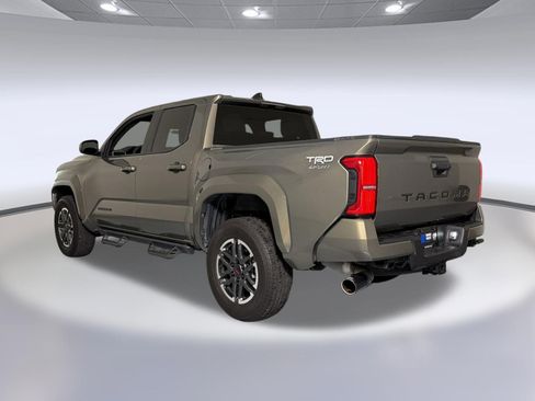 Used 2025 Toyota Tacoma TRD Sport RWD image 3
