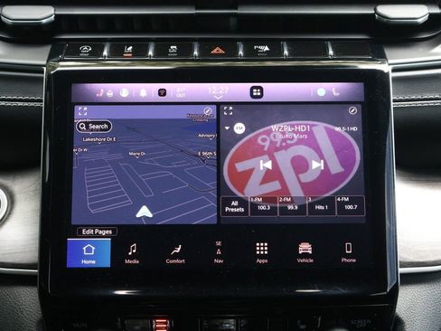Used 2022 Jeep Grand Cherokee L Limited AWD/4WD image 16