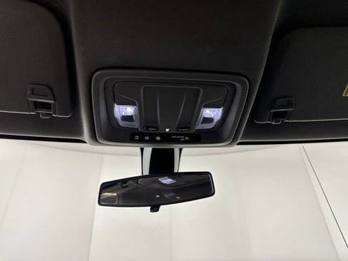 Used 2020 GMC Sierra 1500 4x4 Crew Cab w/ Convenience Package image 24