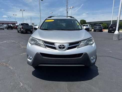 Used 2014 Toyota RAV4 Limited w/ Technology Package AWD/4WD image 3