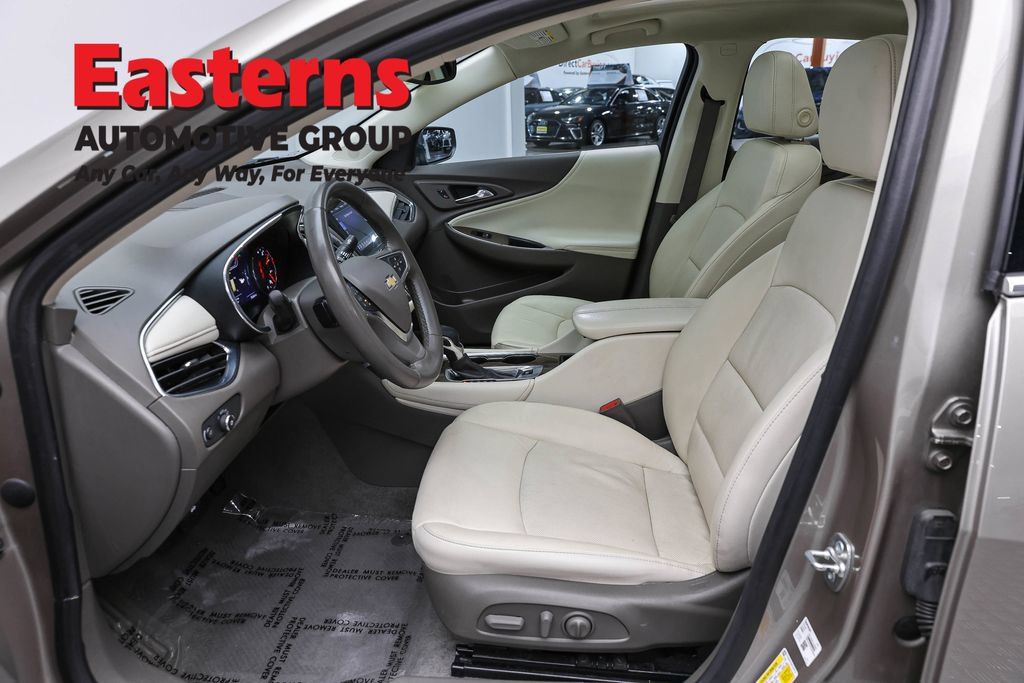Used 2024 Chevrolet Malibu LT FWD image 16