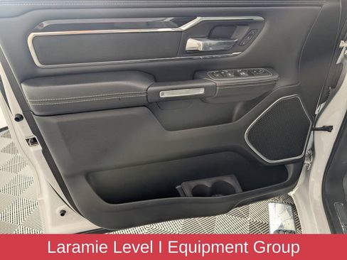 Used 2022 RAM 1500 Laramie w/ Sport Appearance Package AWD/4WD image 11