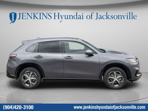 Used 2025 Honda HR-V EX-L image 2