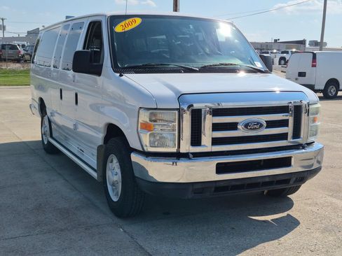 Used 2009 Ford E-350 and Econoline 350 XL RWD image 1