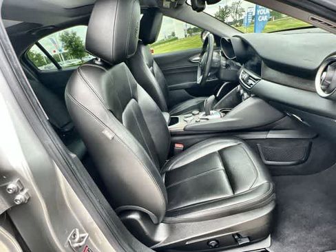 Used 2020 Alfa Romeo Giulia Ti w/ Nero Edizione RWD image 12