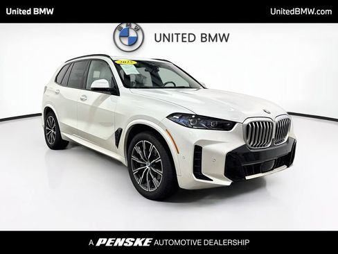 Certified 2025 BMW X5 xDrive40i w/ Executive Package AWD/4WD image 3