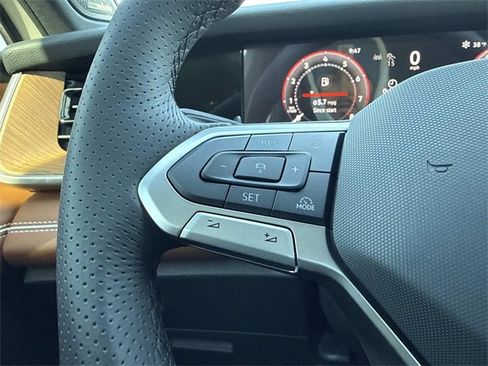 New 2026 Volkswagen Tiguan SEL R-Line image 25